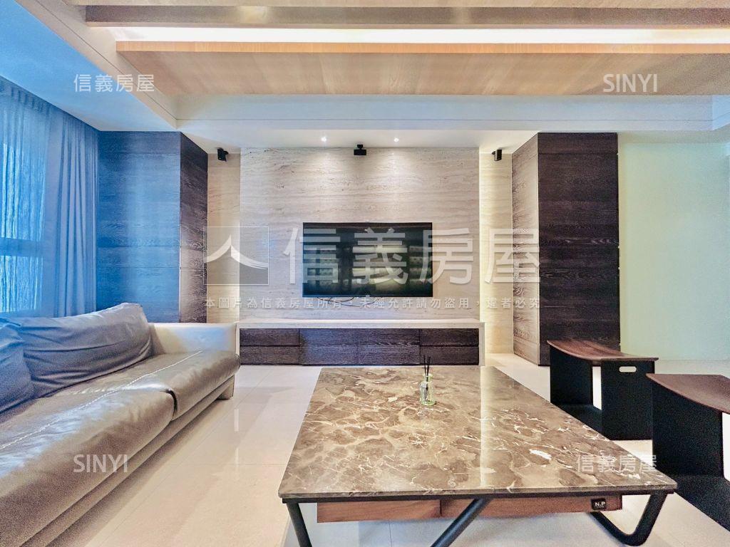 百達富裔裝潢秋紅谷視野房屋室內格局與周邊環境