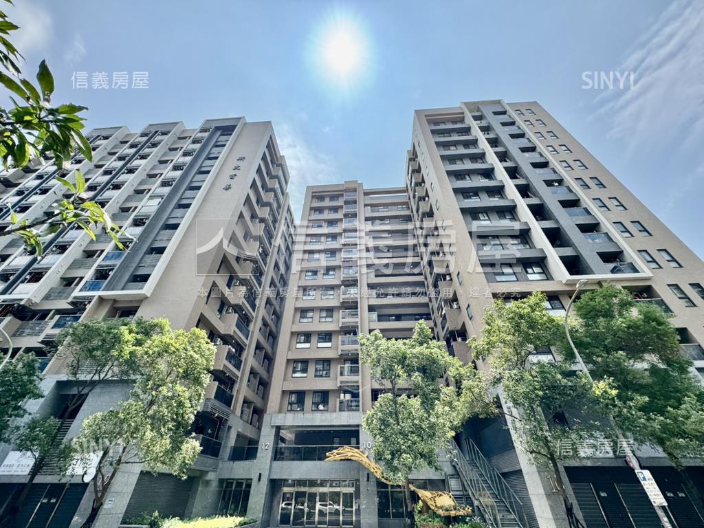 斯文首善兩面採光挑高坡平房屋室內格局與周邊環境