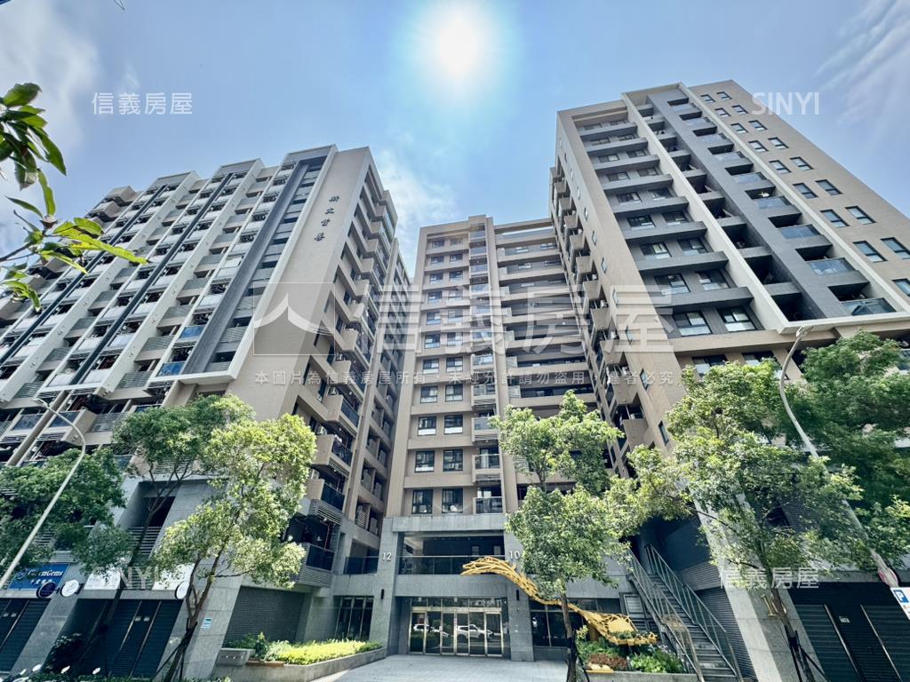 斯文首善兩面採光挑高坡平房屋室內格局與周邊環境