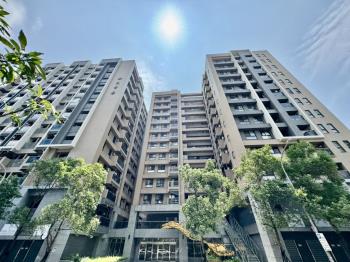 斯文首善兩面採光挑高坡平