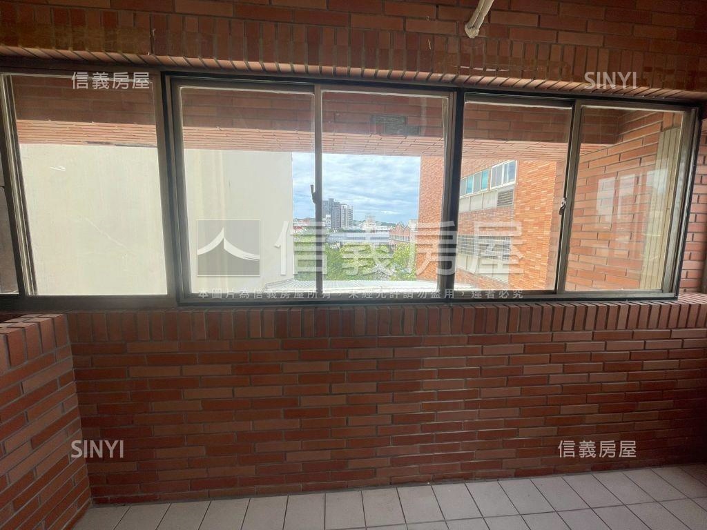 八大學區４面採光大四房房屋室內格局與周邊環境