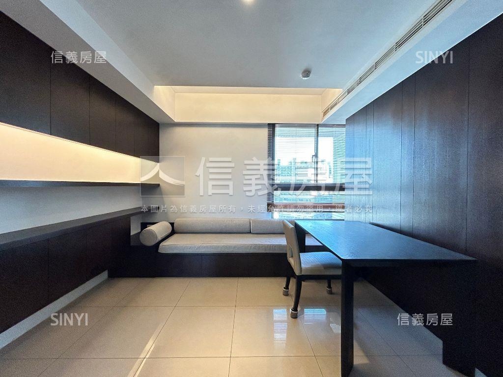 太子優生活大四房平面車位房屋室內格局與周邊環境