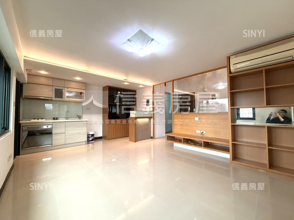 ＥＡＴ國際館邊間附車位房屋室內格局與周邊環境