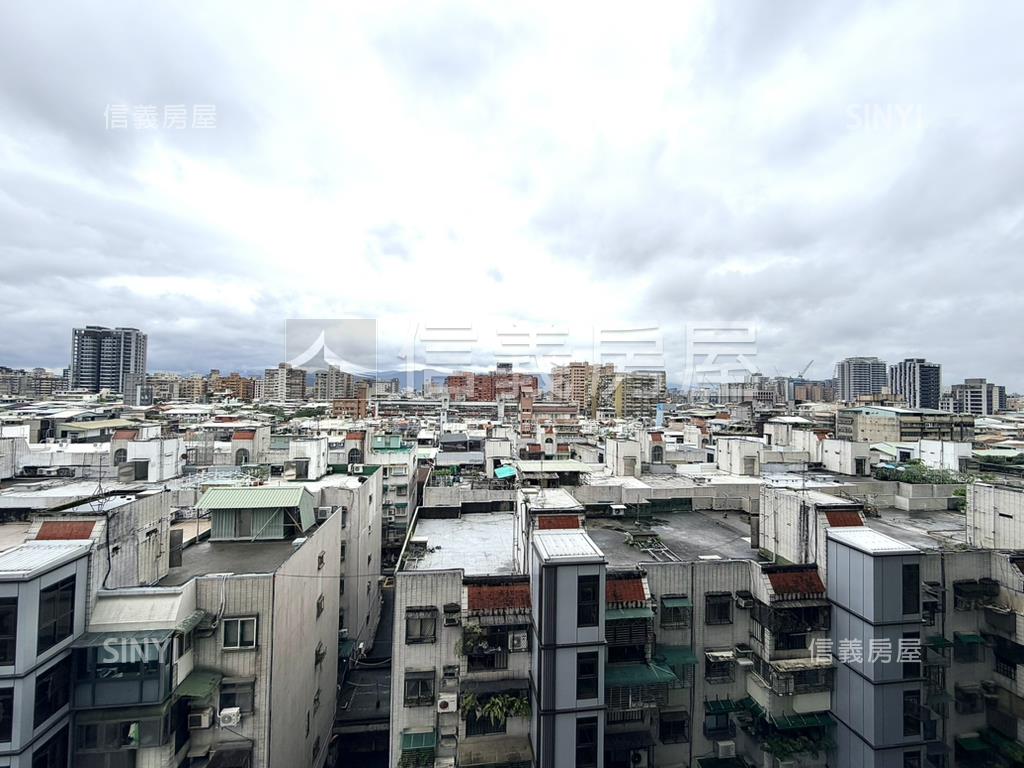 ＥＡＴ國際館邊間附車位房屋室內格局與周邊環境