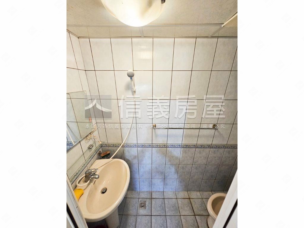 近未來體育園區智慧家三房房屋室內格局與周邊環境