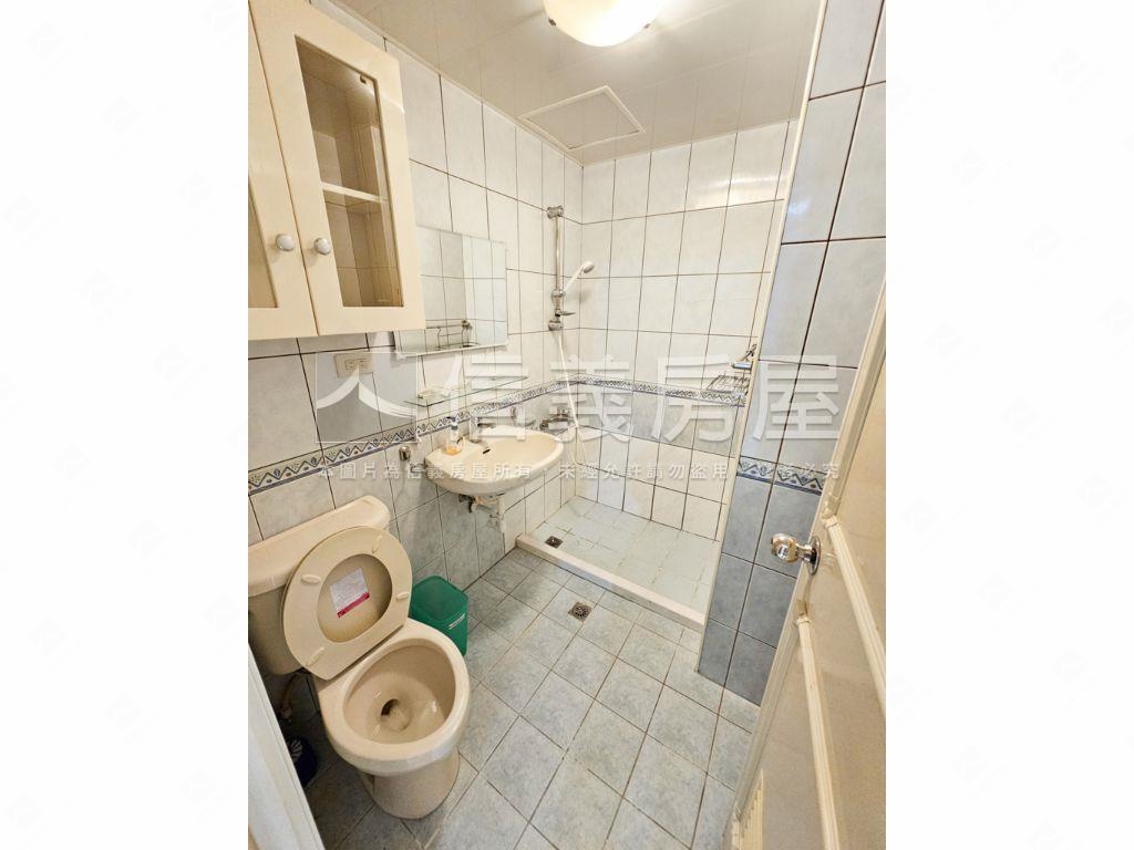 近未來體育園區智慧家三房房屋室內格局與周邊環境