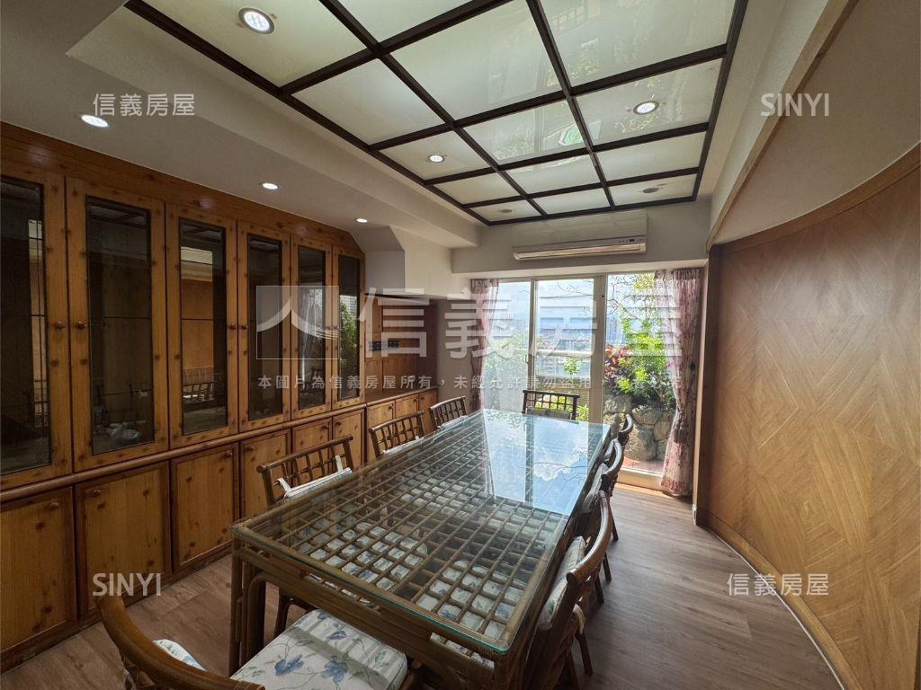 鹿特丹高樓視野景觀豪邸房屋室內格局與周邊環境