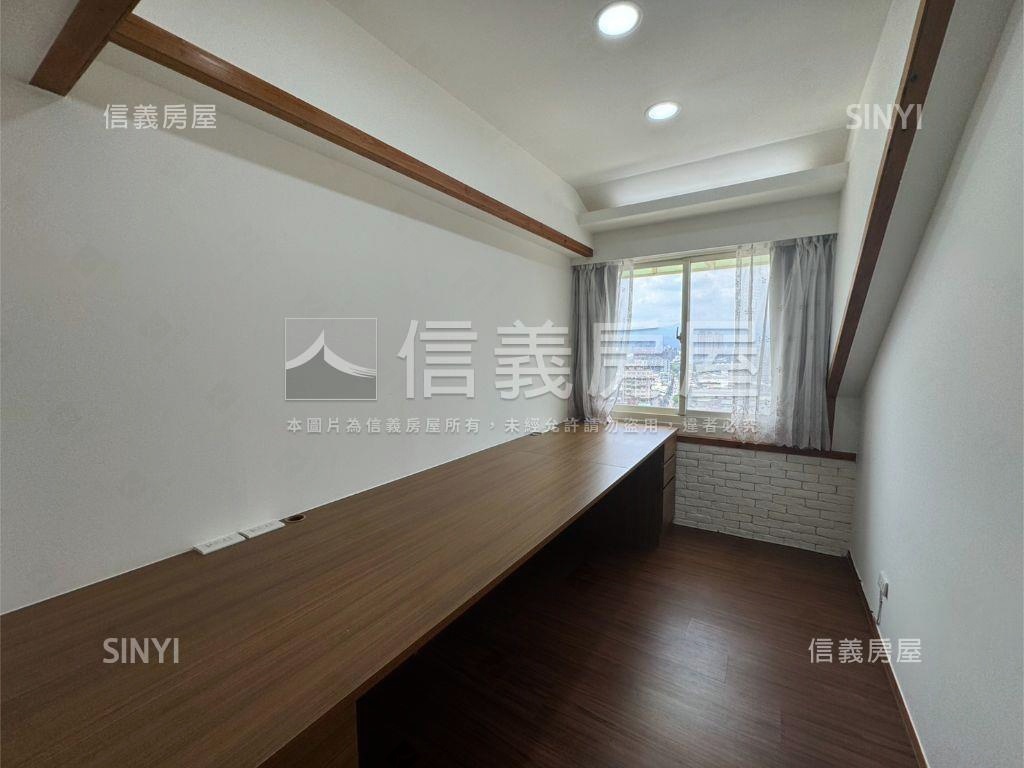 鹿特丹高樓視野景觀豪邸房屋室內格局與周邊環境