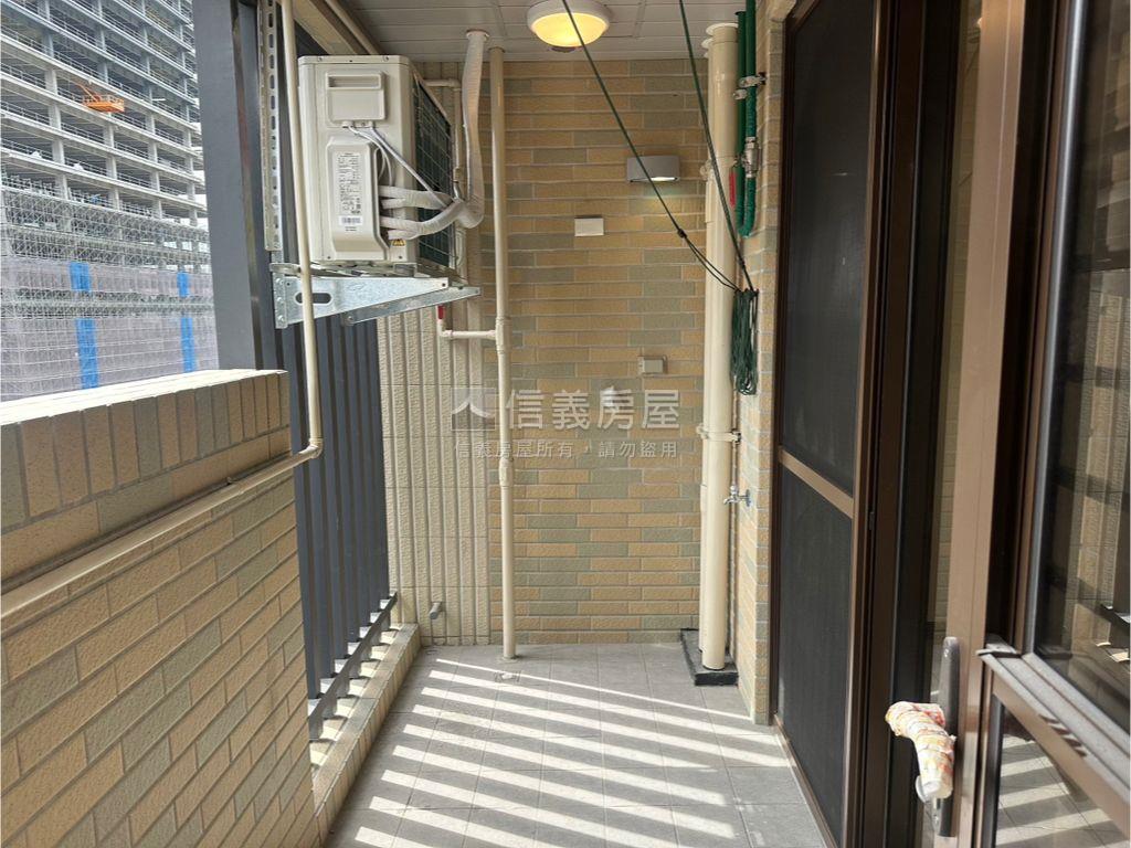 國王之森高樓兩房車位房屋室內格局與周邊環境