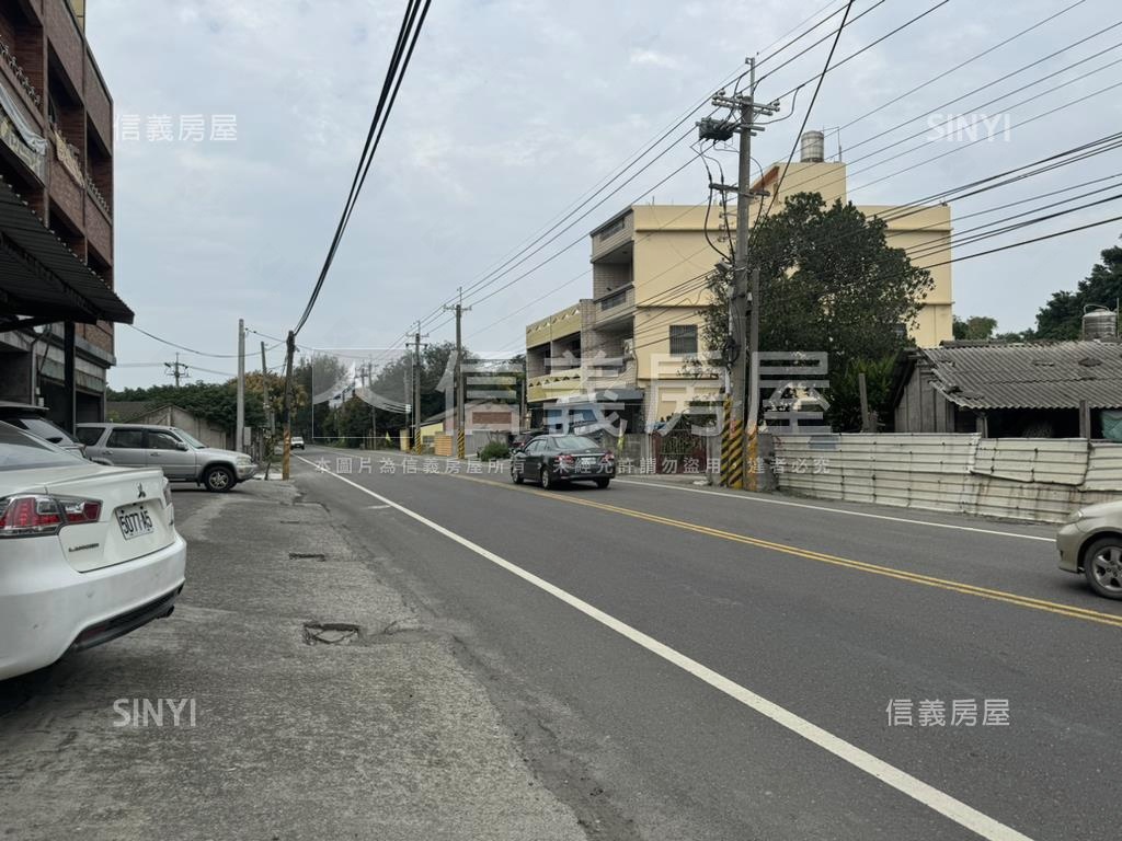 臨十米路大面寬地坪乙建地房屋室內格局與周邊環境