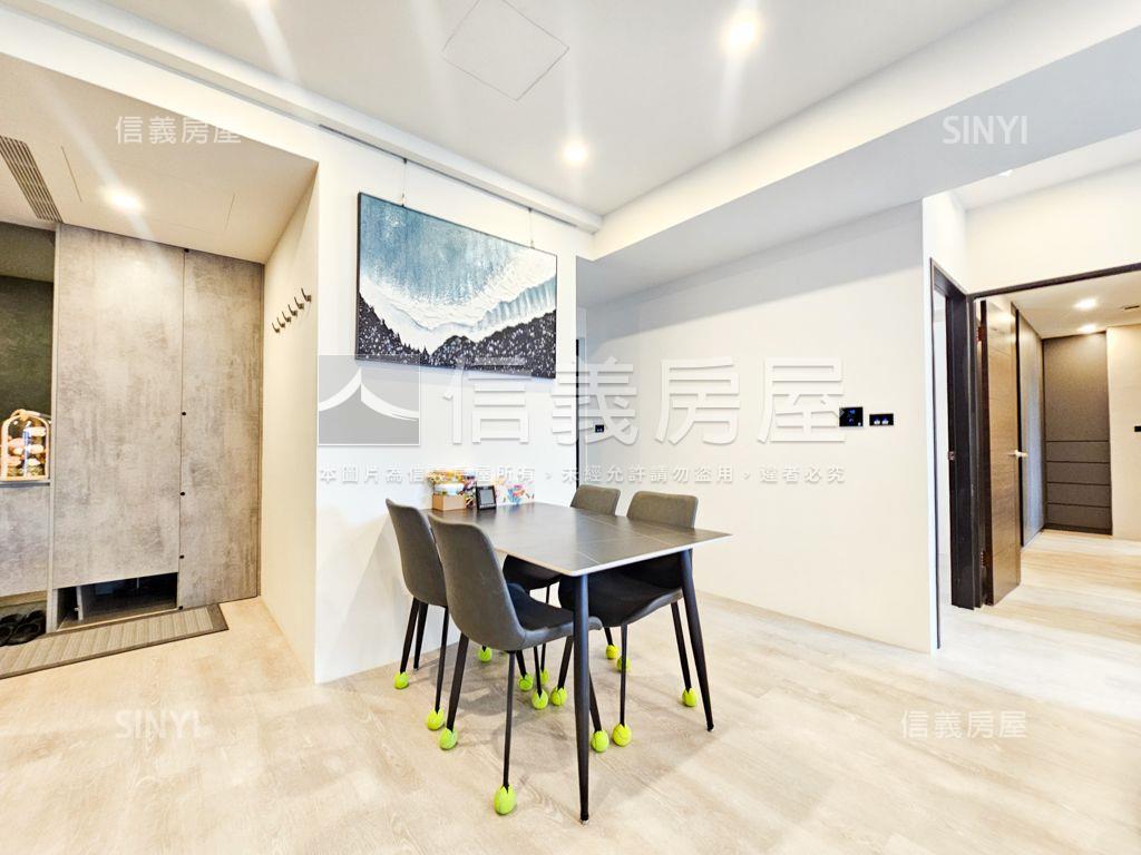 首綻全新智能裝潢美屋房屋室內格局與周邊環境