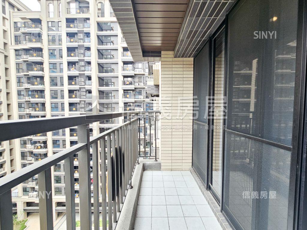 首綻全新智能裝潢美屋房屋室內格局與周邊環境