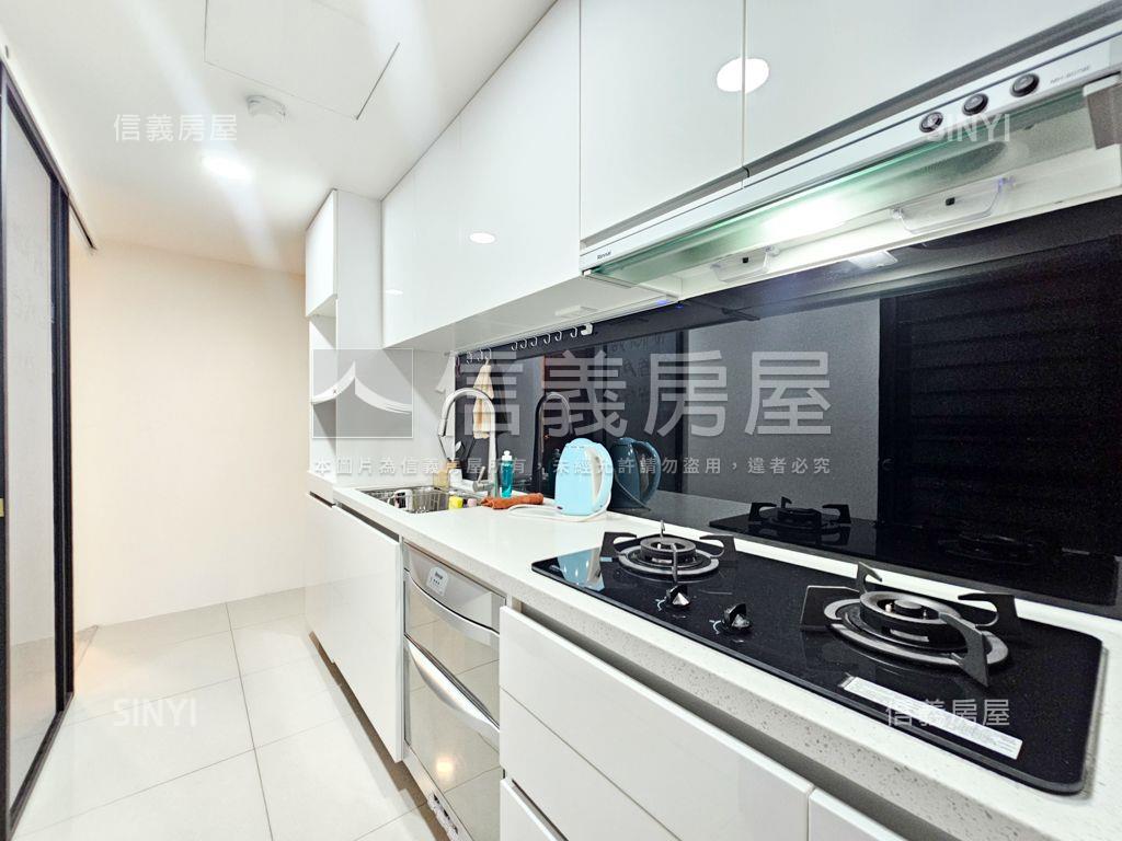 首綻全新智能裝潢美屋房屋室內格局與周邊環境