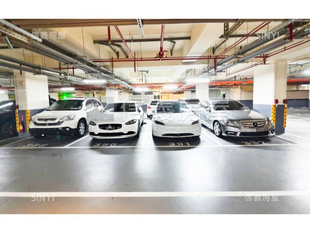 首綻全新智能裝潢美屋房屋室內格局與周邊環境