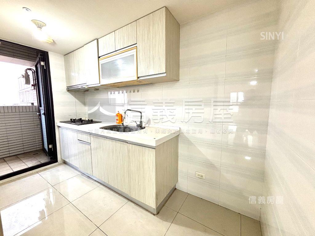 日光高樓景觀三房平車房屋室內格局與周邊環境