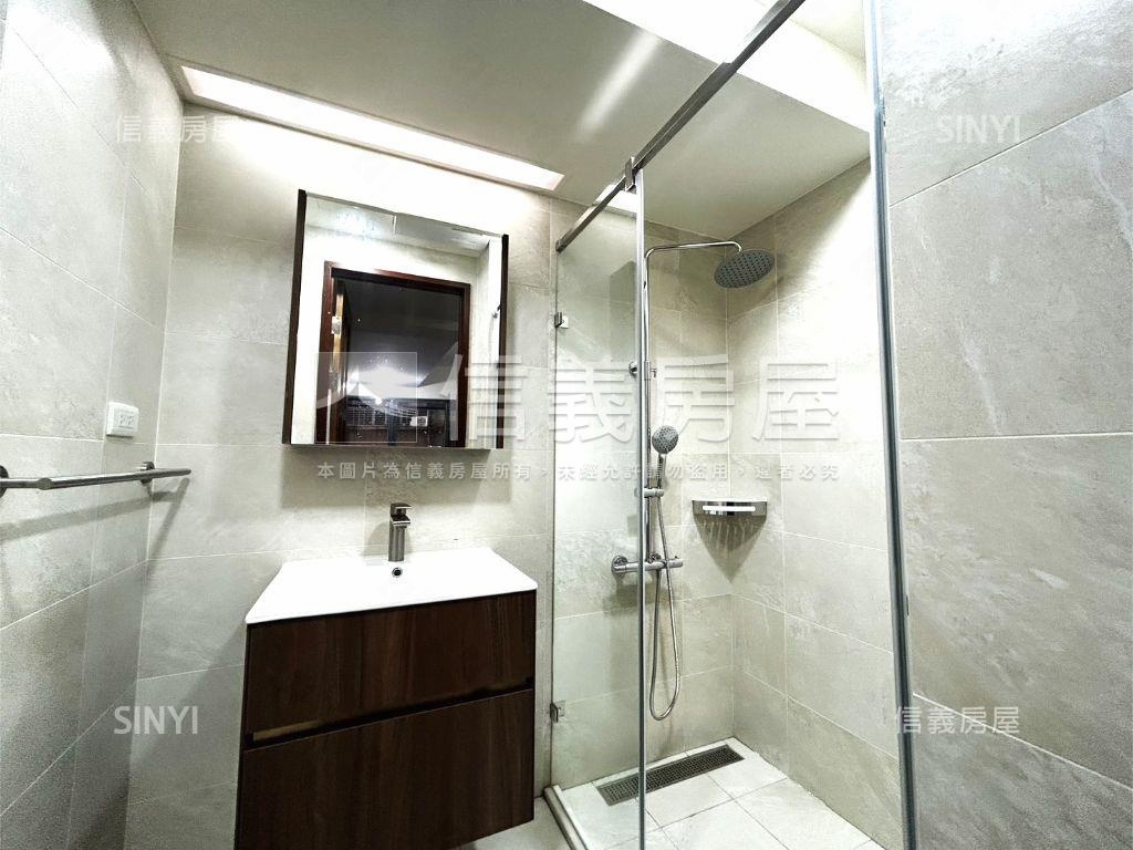 一、二樓前草景可住可辦房屋室內格局與周邊環境