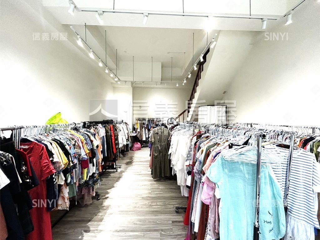 一、二樓前草景可住可辦房屋室內格局與周邊環境