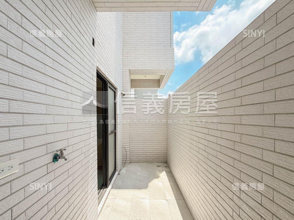 新市全新名邸獨院車墅房屋室內格局與周邊環境