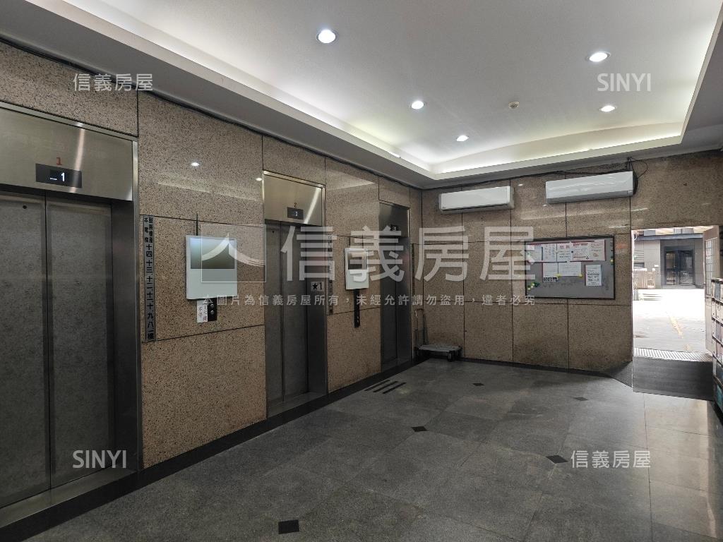 光復尚業邊間辦公房屋室內格局與周邊環境