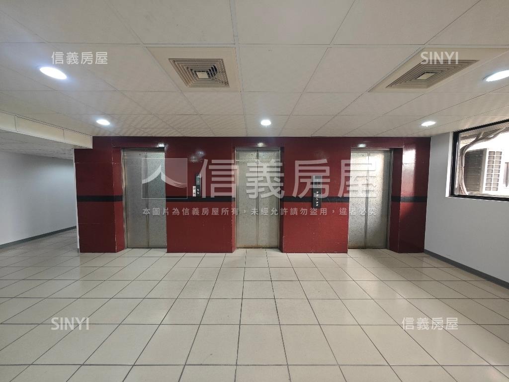 光復尚業邊間辦公房屋室內格局與周邊環境