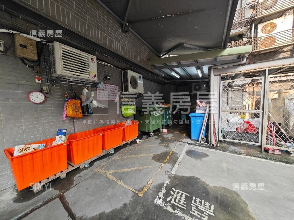 光復尚業邊間辦公房屋室內格局與周邊環境