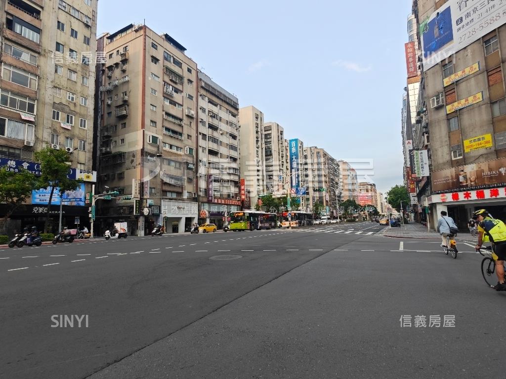 光復尚業邊間辦公房屋室內格局與周邊環境