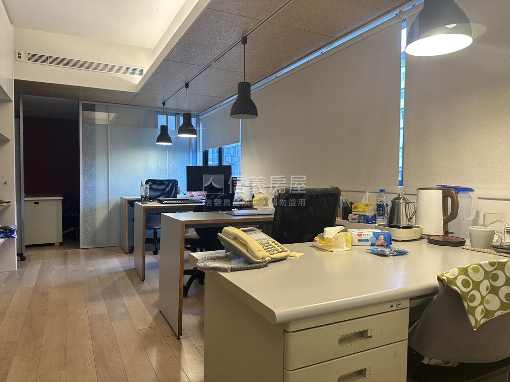 中山國小辦公室房屋室內格局與周邊環境