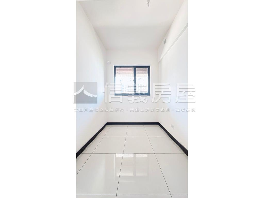 稀。邊間前後陽台三房車位房屋室內格局與周邊環境