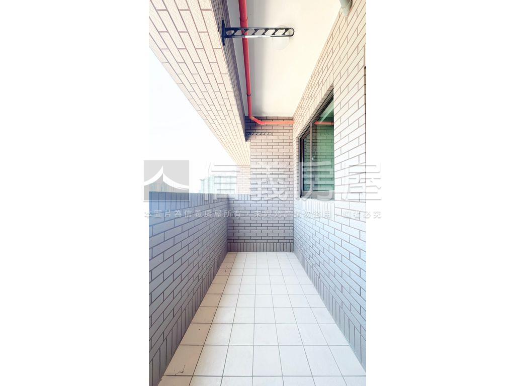 稀。邊間前後陽台三房車位房屋室內格局與周邊環境