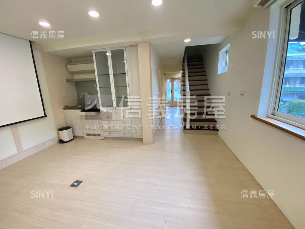 近文心中清捷運十四期角墅房屋室內格局與周邊環境