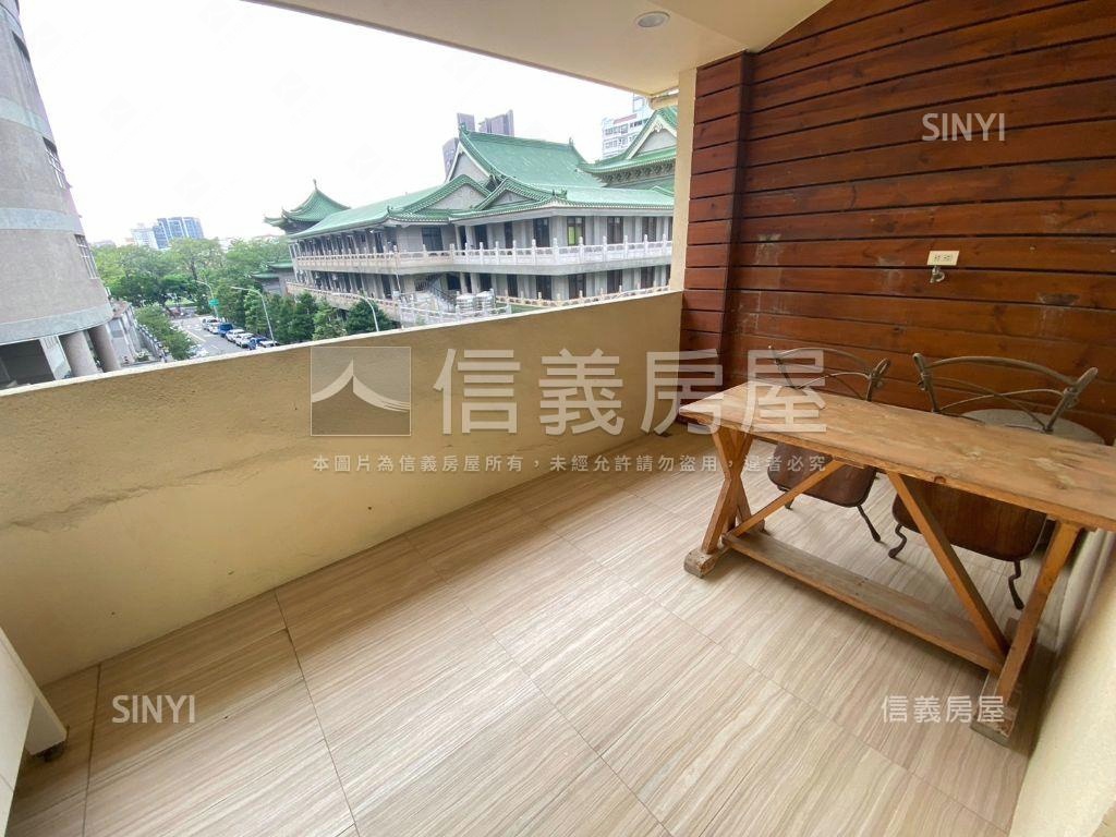 近文心中清捷運十四期角墅房屋室內格局與周邊環境