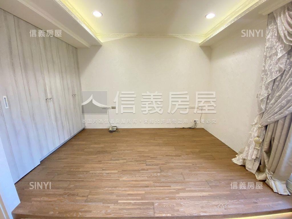 近文心中清捷運十四期角墅房屋室內格局與周邊環境