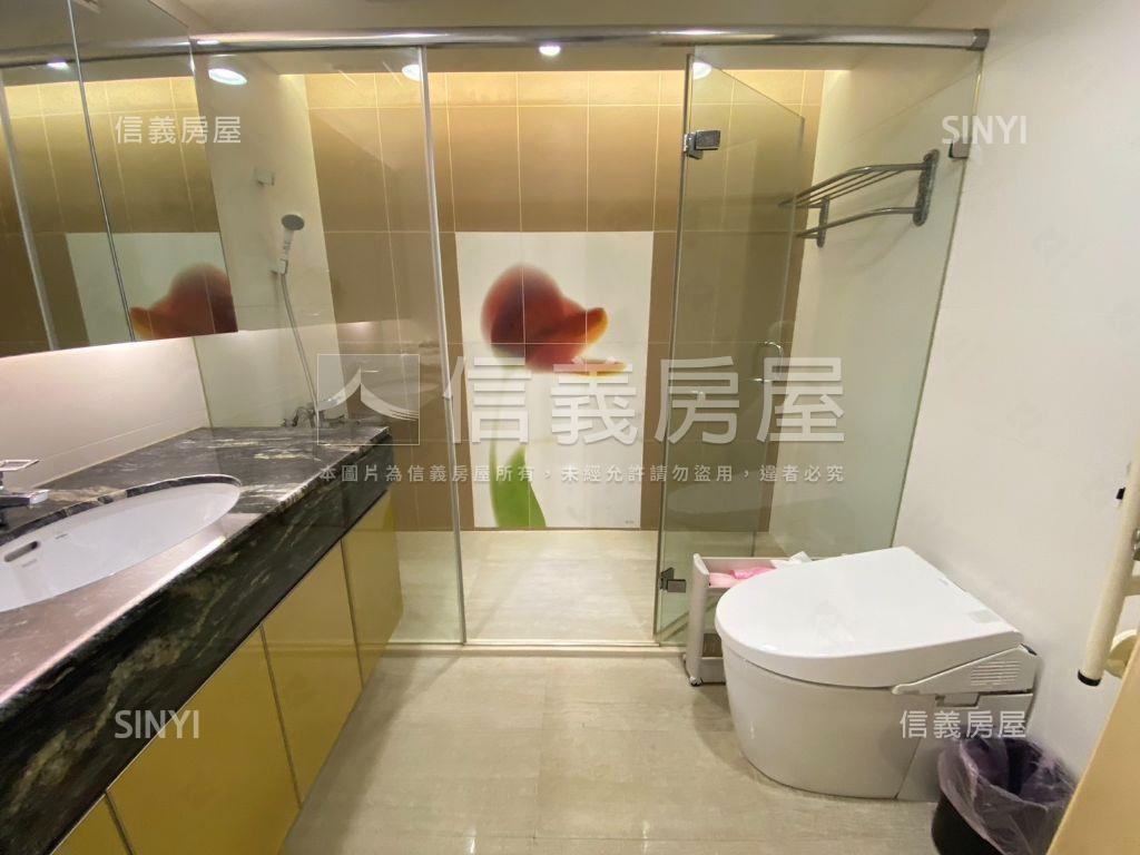 近文心中清捷運十四期角墅房屋室內格局與周邊環境