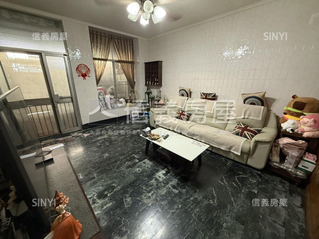 南區低總價小資美透天房屋室內格局與周邊環境