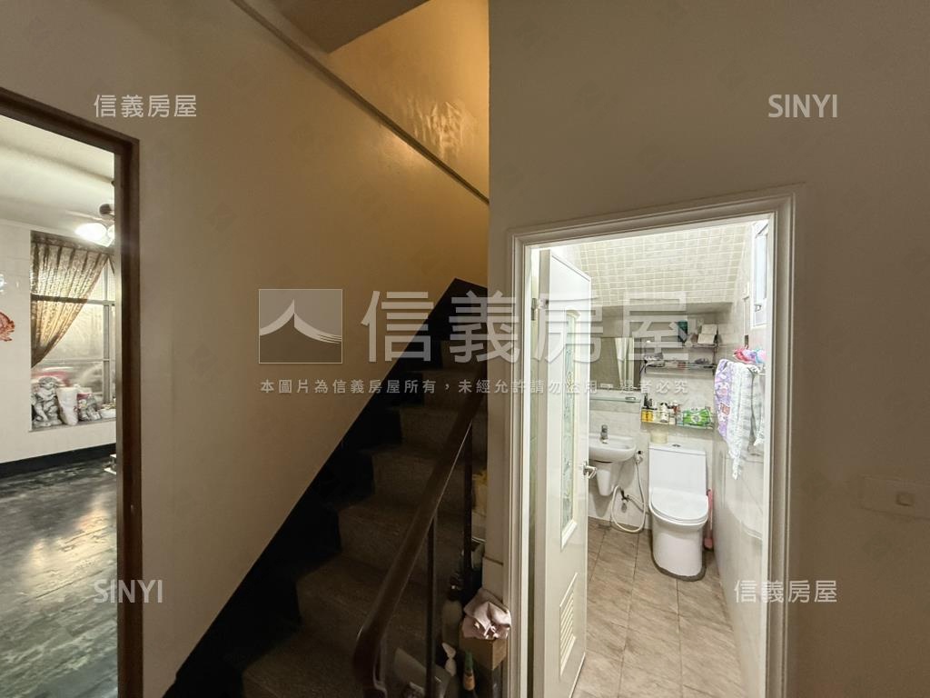 南區低總價小資美透天房屋室內格局與周邊環境