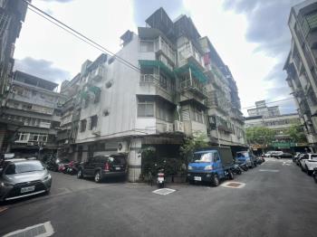 興隆路四段魔術大空間