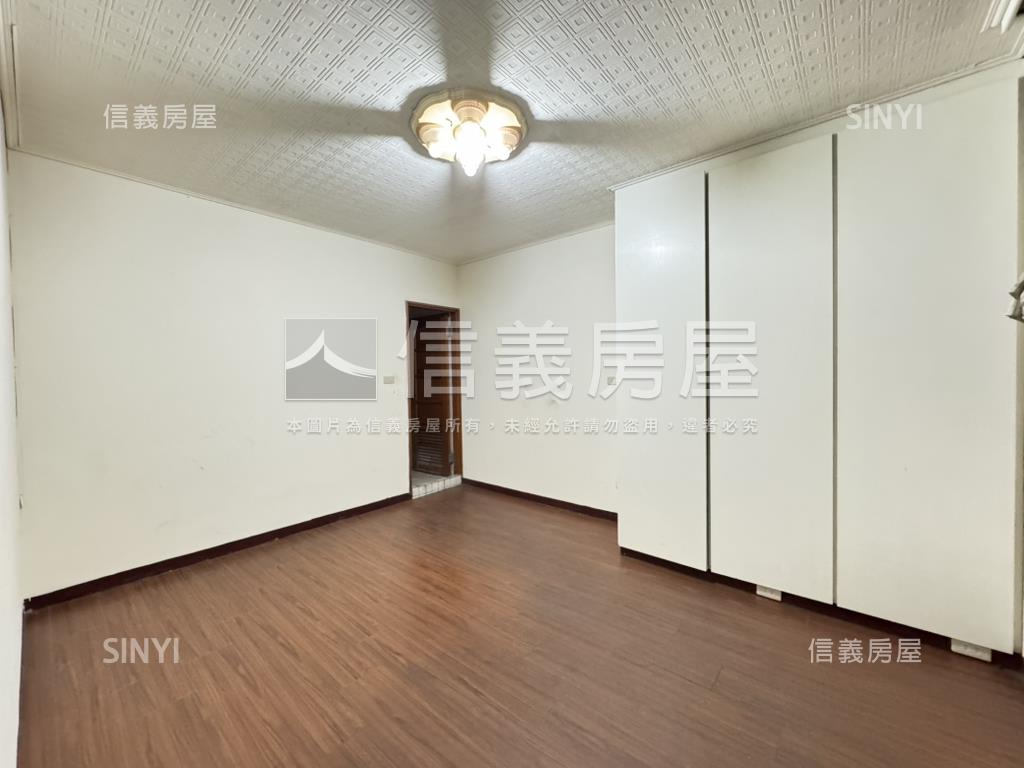 近文心崇德捷運大地坪透店房屋室內格局與周邊環境