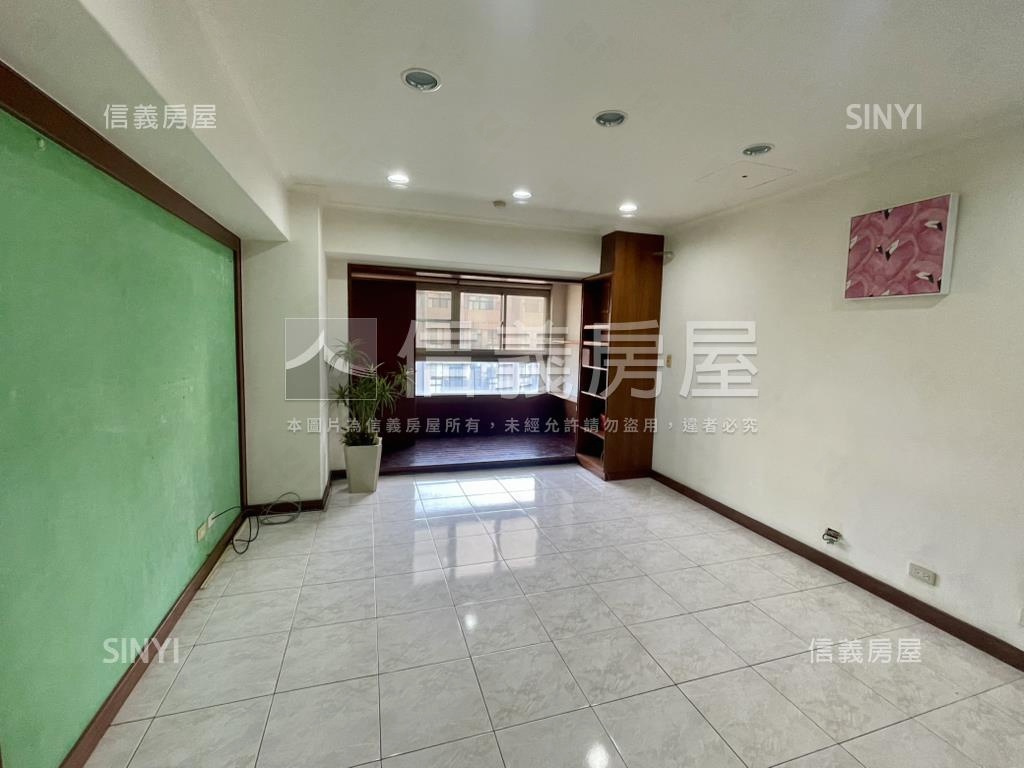 近南紡採光四房平車房屋室內格局與周邊環境