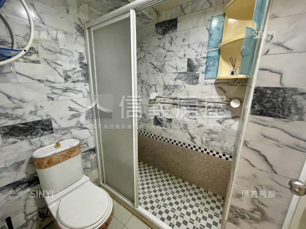 近南紡採光四房平車房屋室內格局與周邊環境