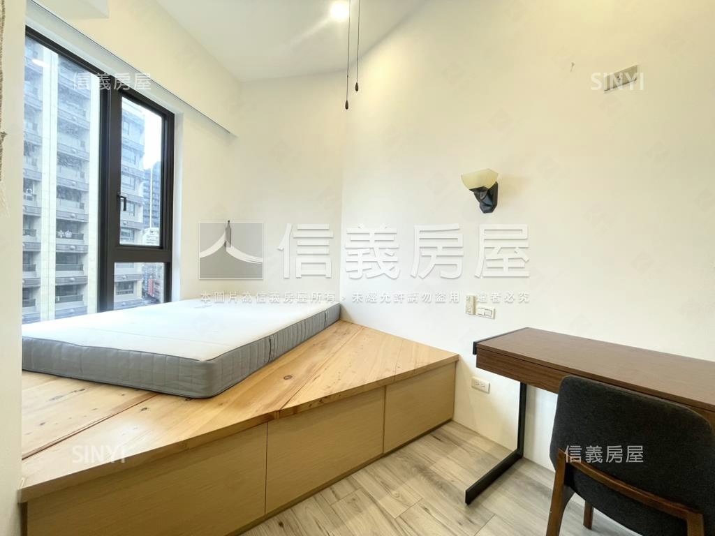 雙子星挑高精美兩房房屋室內格局與周邊環境