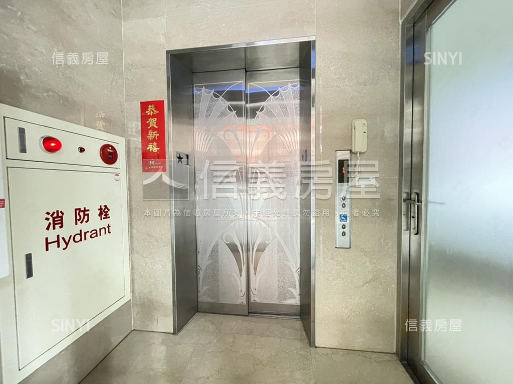 雙子星挑高精美兩房房屋室內格局與周邊環境