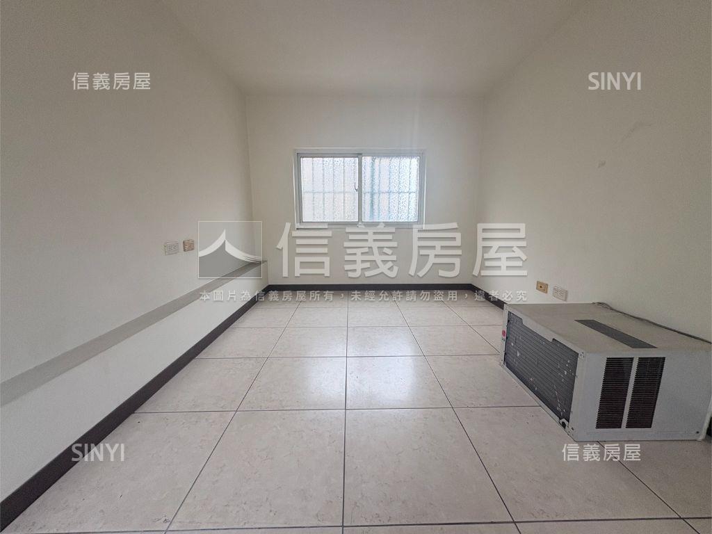 近車站邊間金透店房屋室內格局與周邊環境