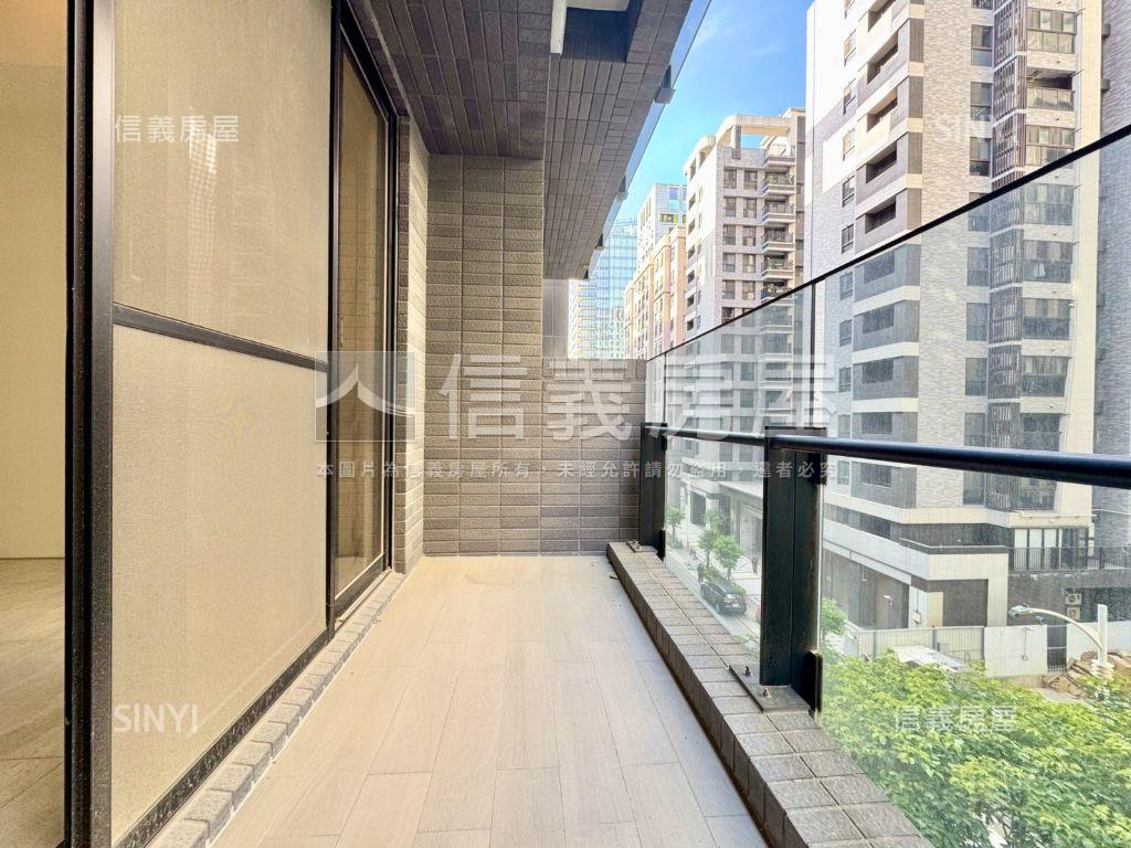 德友秀川三房車位房屋室內格局與周邊環境