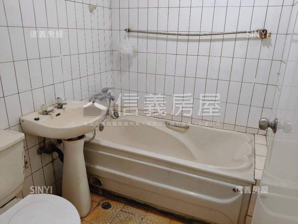 馬到成功萬安街邊間店住辦房屋室內格局與周邊環境