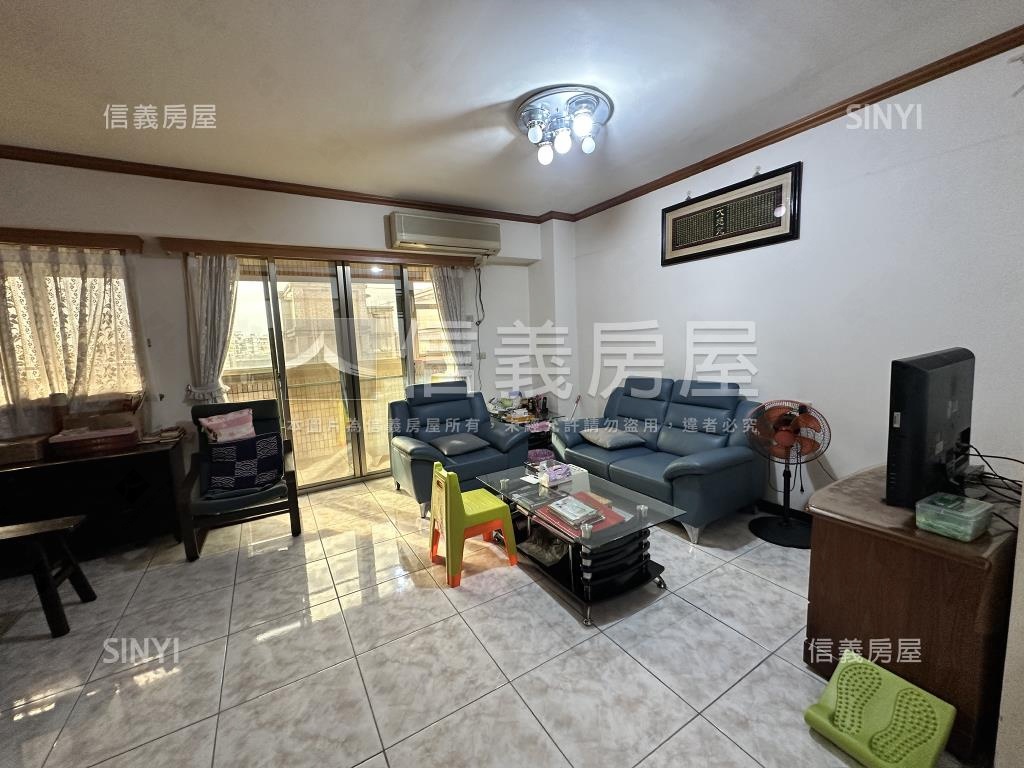 獨家專營仁愛大視界附車位房屋室內格局與周邊環境