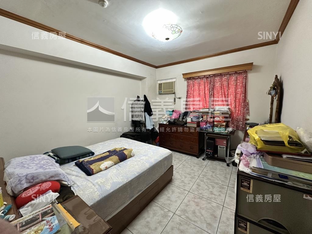 獨家專營仁愛大視界附車位房屋室內格局與周邊環境