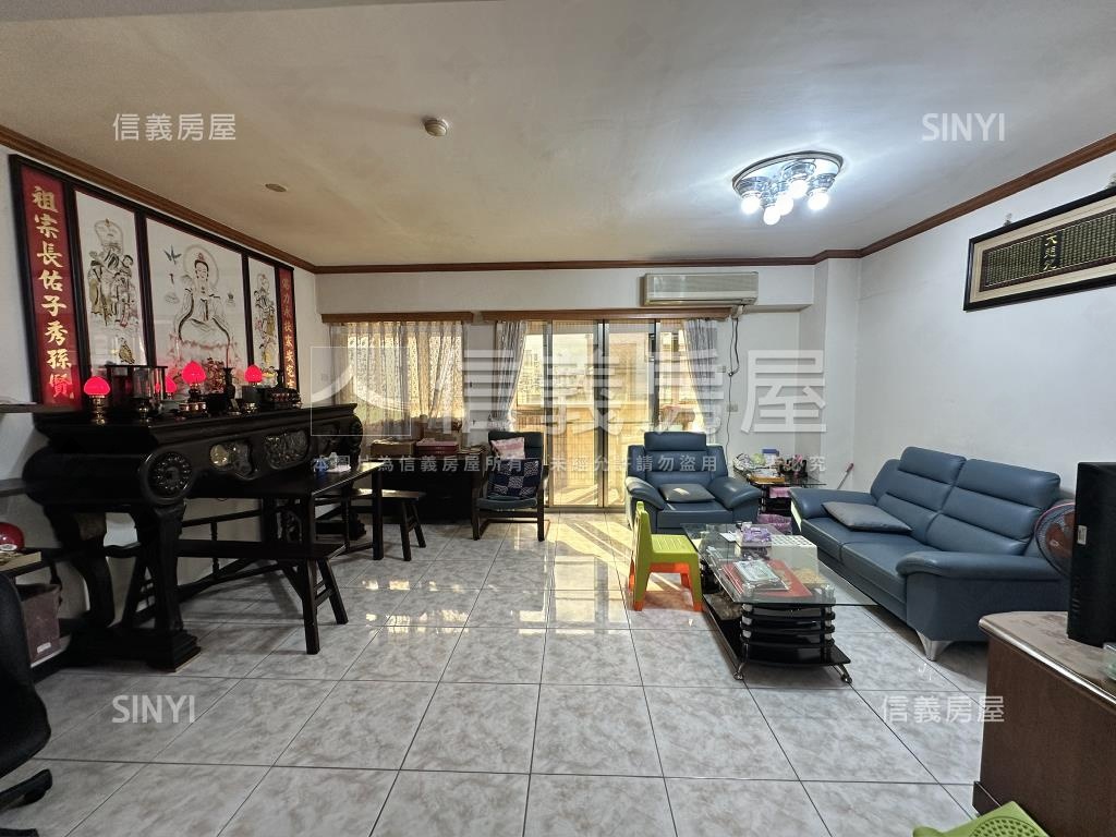 獨家專營仁愛大視界附車位房屋室內格局與周邊環境