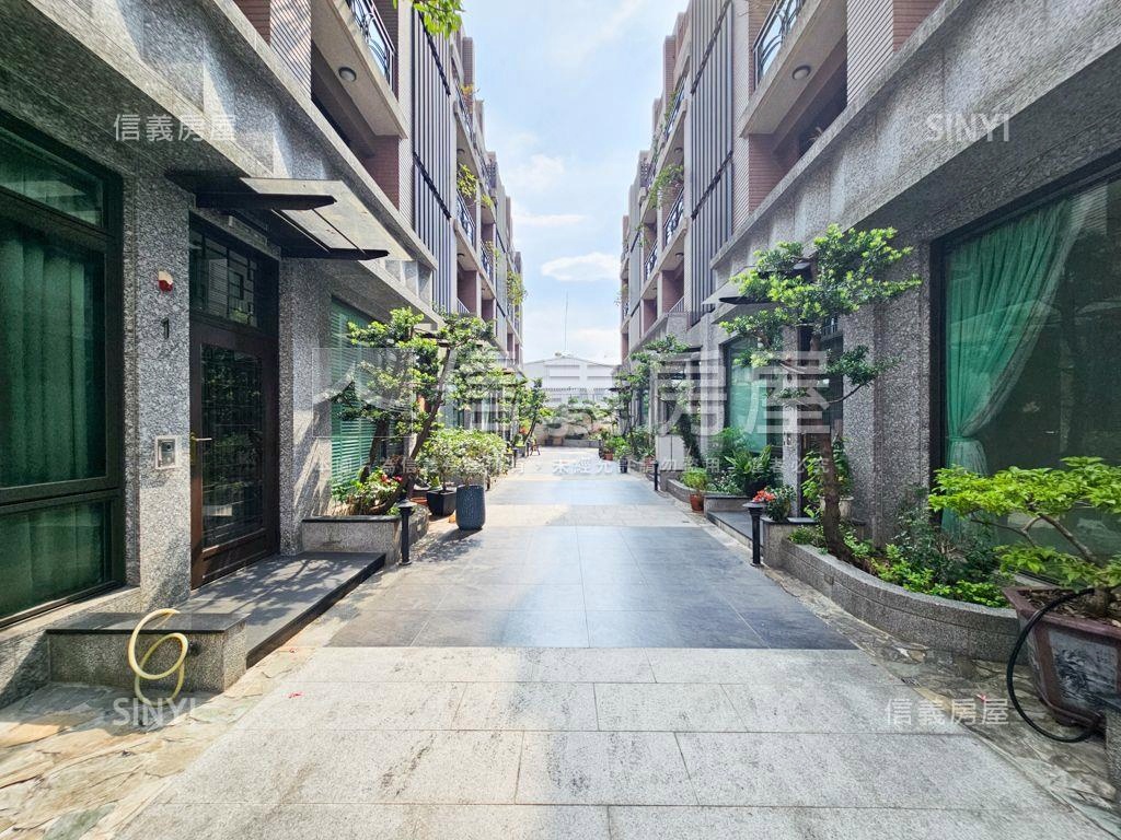 近交流道邊間百坪車庫別墅房屋室內格局與周邊環境