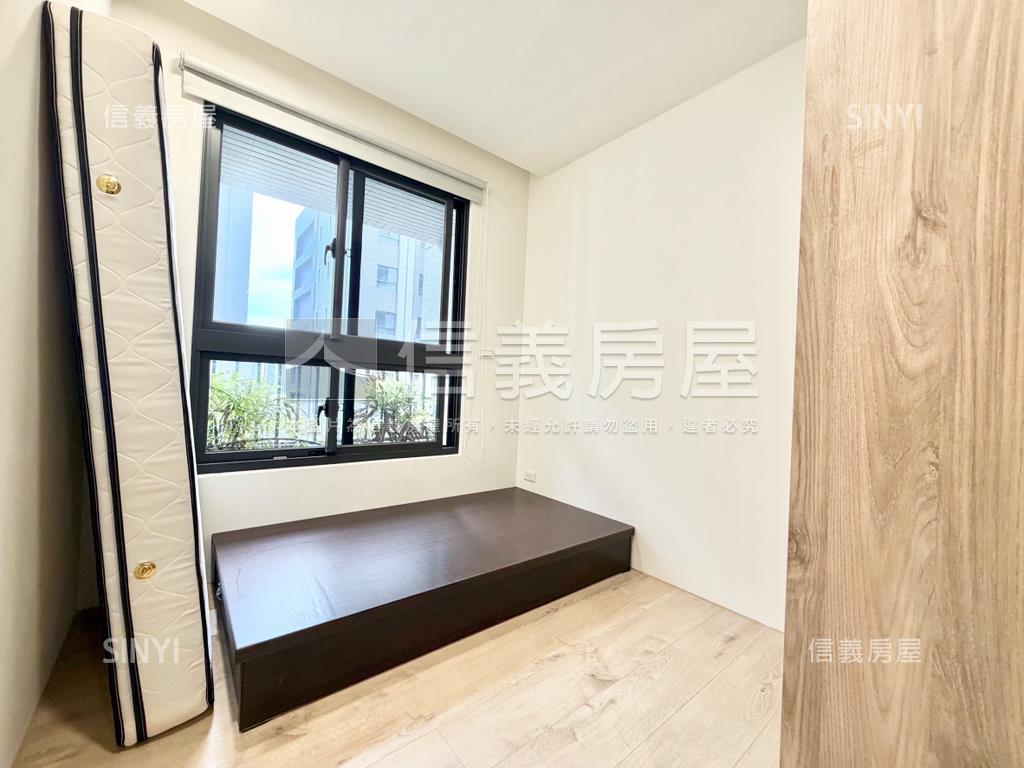 寬埕埕和花園高樓景觀美屋房屋室內格局與周邊環境