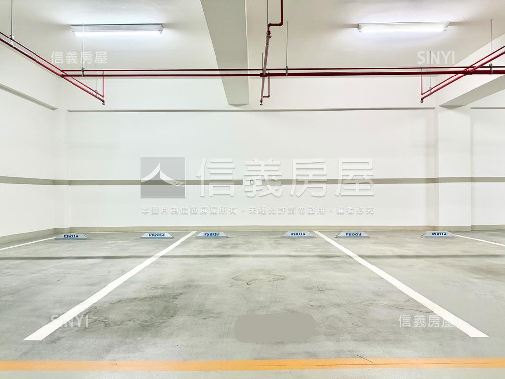 寬埕埕和花園高樓景觀美屋房屋室內格局與周邊環境